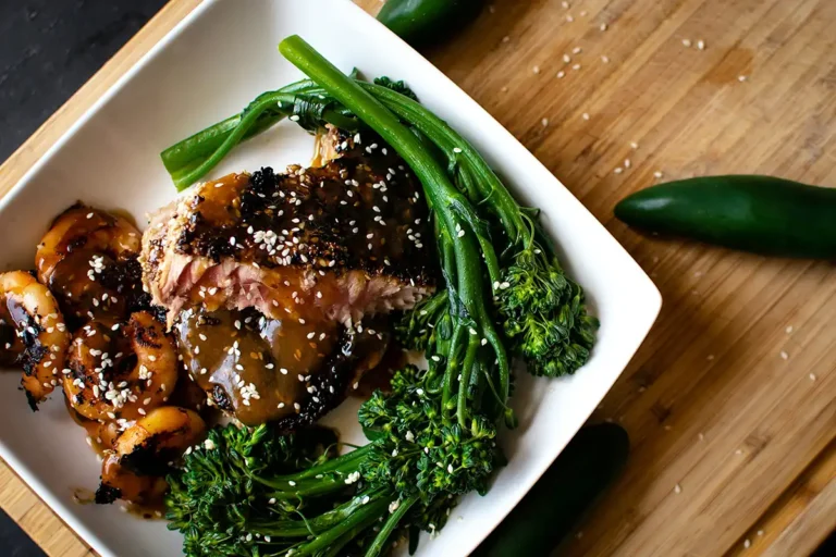 Keto meal plan bowl with beef, shrimp, and broccoli prepared for a low-carb diet